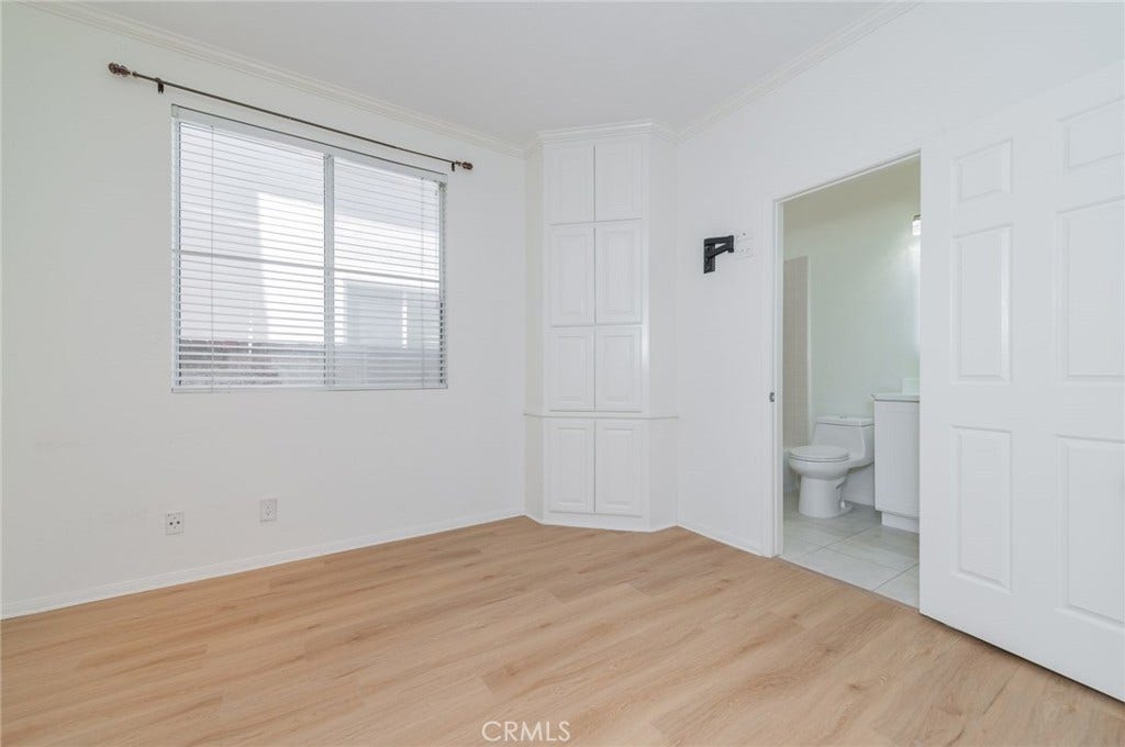 22661 White Oaks, Mission Viejo, CA 92692 22661 White Oaks, Mission Viejo, CA 92692