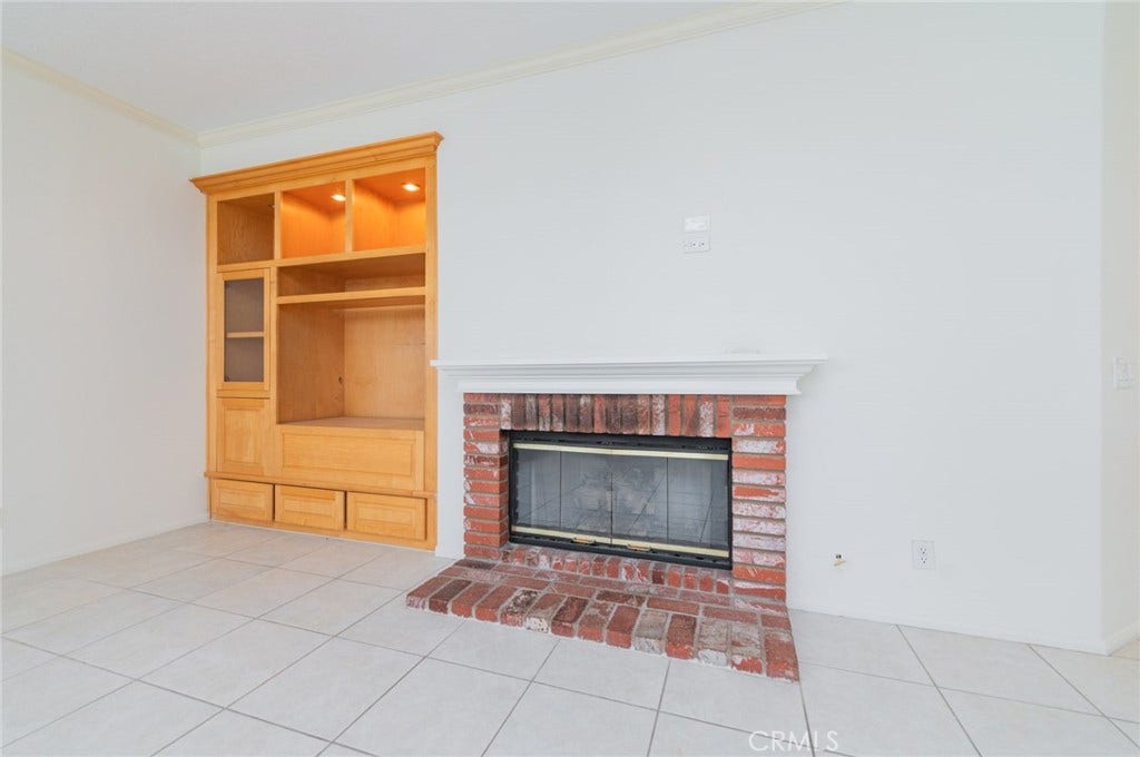 22661 White Oaks, Mission Viejo, CA 92692 22661 White Oaks, Mission Viejo, CA 92692