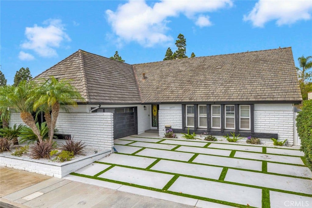 21151 Chubasco Lane, Huntington Beach, CA 92646