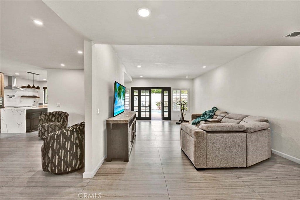 21151 Chubasco Lane, Huntington Beach, CA 92646