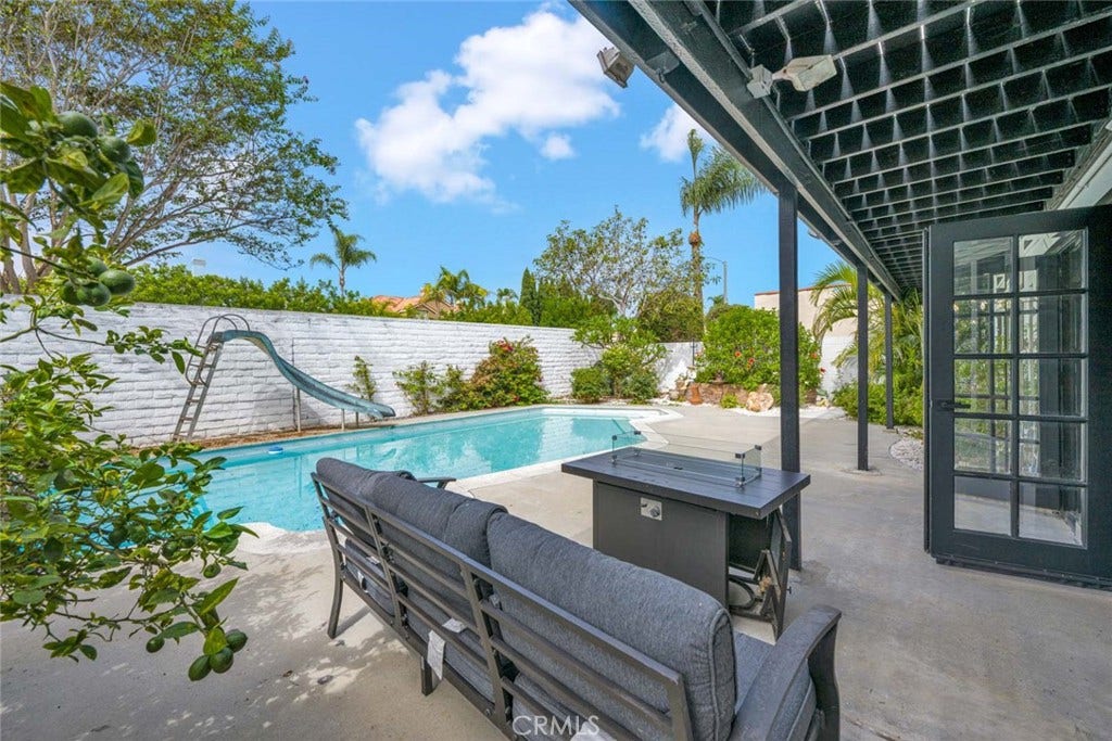 21151 Chubasco Lane, Huntington Beach, CA 92646