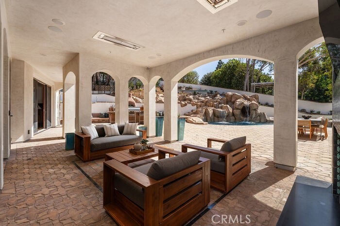 26042 Flintlock, Laguna Hills, CA 92653 26042 Flintlock, Laguna Hills, CA 92653