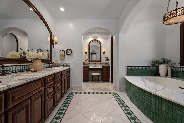 26042 Flintlock, Laguna Hills, CA 92653 26042 Flintlock, Laguna Hills, CA 92653