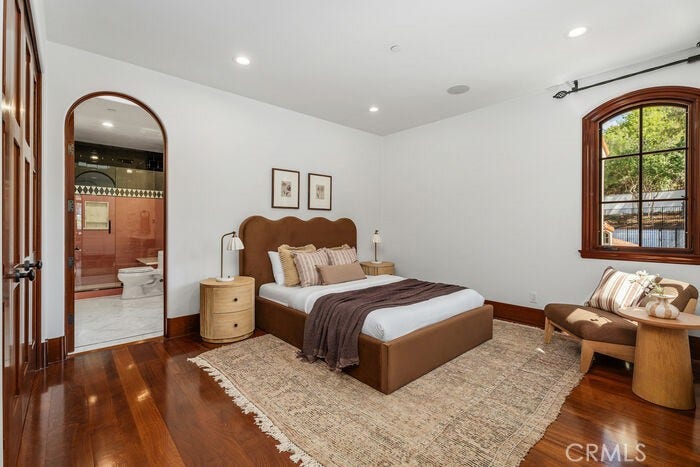 26042 Flintlock, Laguna Hills, CA 92653 26042 Flintlock, Laguna Hills, CA 92653