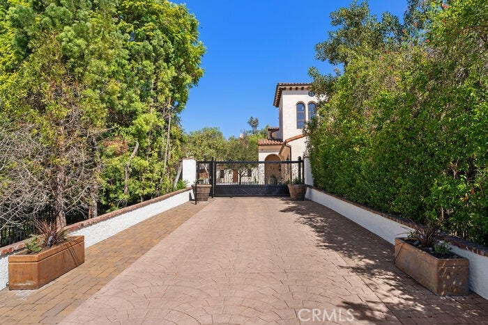26042 Flintlock, Laguna Hills, CA 92653 26042 Flintlock, Laguna Hills, CA 92653