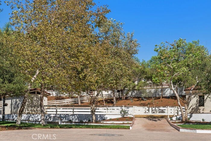 26042 Flintlock, Laguna Hills, CA 92653 26042 Flintlock, Laguna Hills, CA 92653