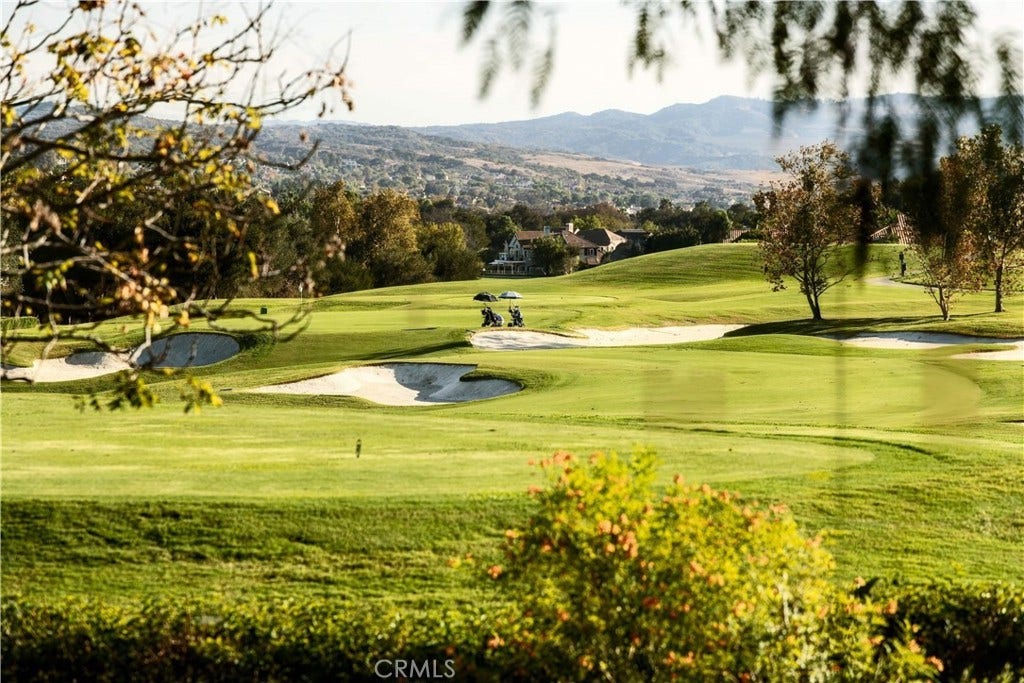 10 Skylark Way, Trabuco Canyon, CA 92679 10 Skylark Way, Trabuco Canyon, CA 92679