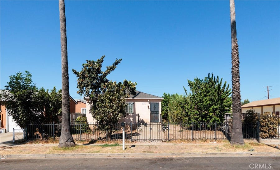 Property photo for 2069 Lewis, Long Beach, CA