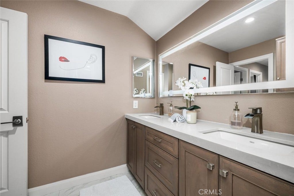 288 S Leandro, Anaheim, CA 92807 288 S Leandro, Anaheim, CA 92807
