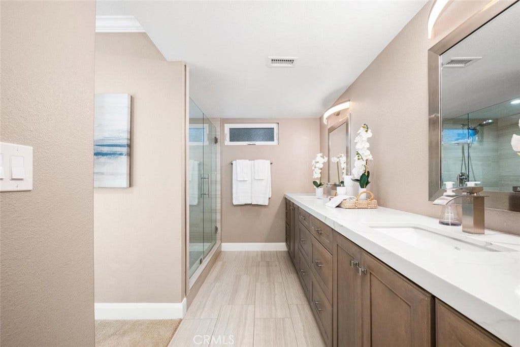 288 S Leandro, Anaheim, CA 92807 288 S Leandro, Anaheim, CA 92807