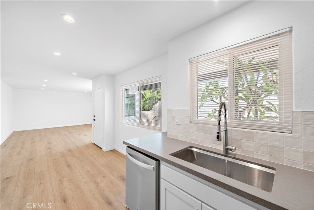 223 Avenida Victoria, San Clemente, CA 92672 Unit #A Kitchen & living room
