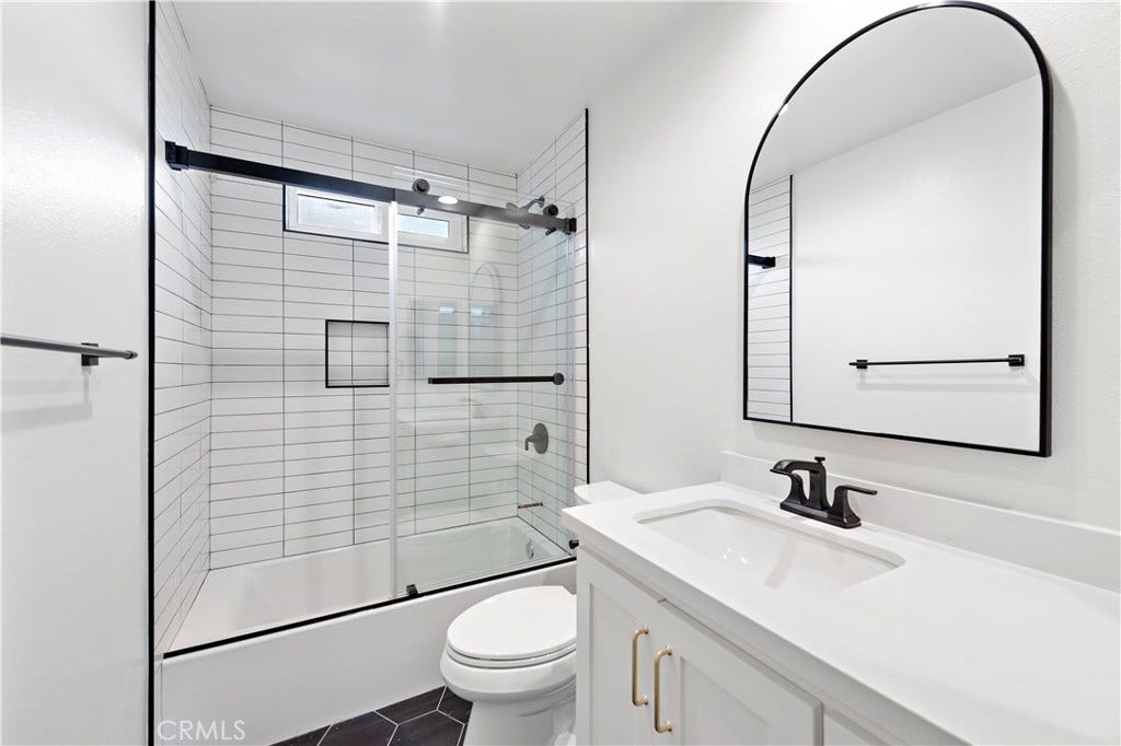 223 Avenida Victoria, San Clemente, CA 92672 Unit #A Bathroom #1