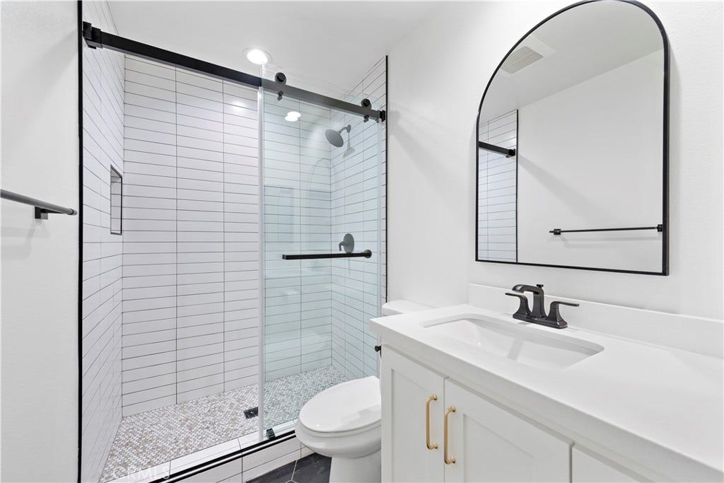 223 Avenida Victoria, San Clemente, CA 92672 Unit #A Bathroom #2