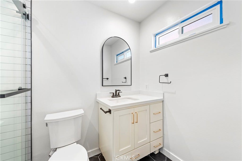 223 Avenida Victoria, San Clemente, CA 92672 Unit #C bathroom #1