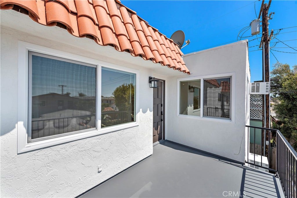 223 Avenida Victoria, San Clemente, CA 92672 Unit #B Entry