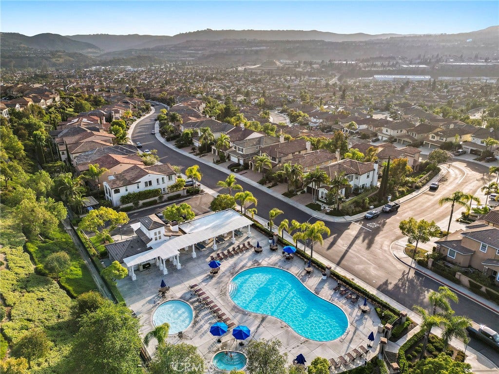 27591 Jaquita, Laguna Niguel, CA 92677 27591 Jaquita, Laguna Niguel, CA 92677