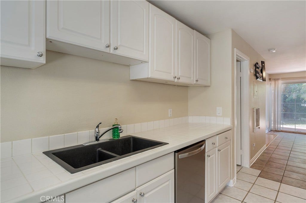 Kitchen - downstairs