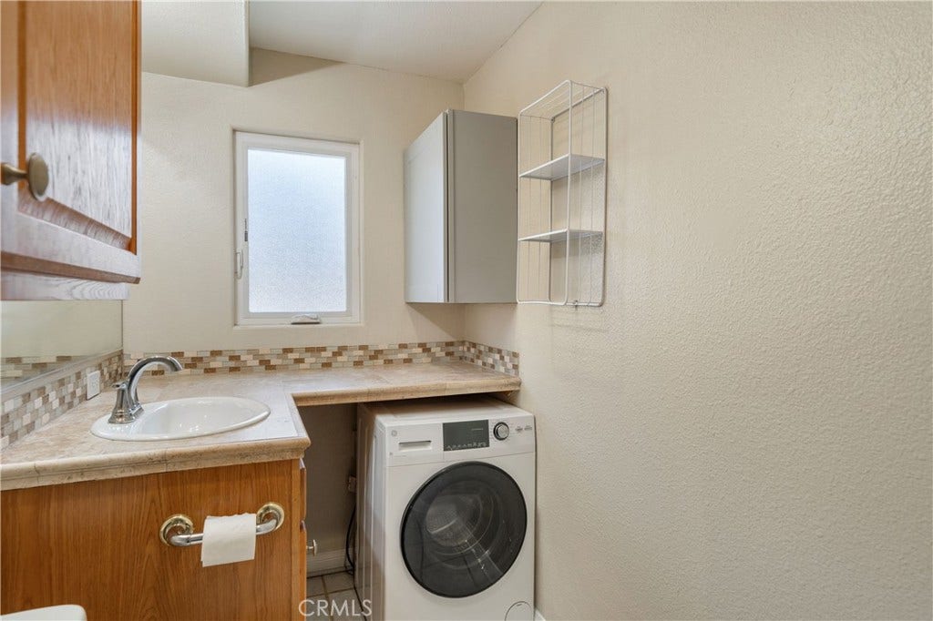 Bathroom downstairs