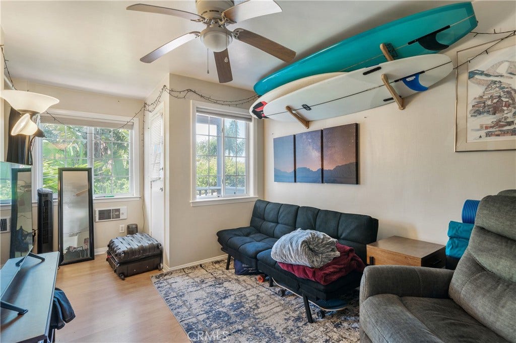 Great space - upstairs unit