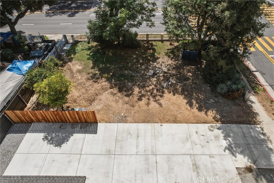 Property photo for 700 N El Molino Avenue, Pasadena, CA