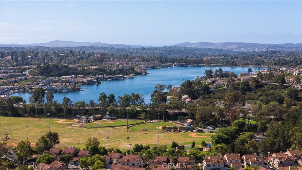 21895 Barbados, Mission Viejo, CA 92692 21895 Barbados, Mission Viejo, CA 92692