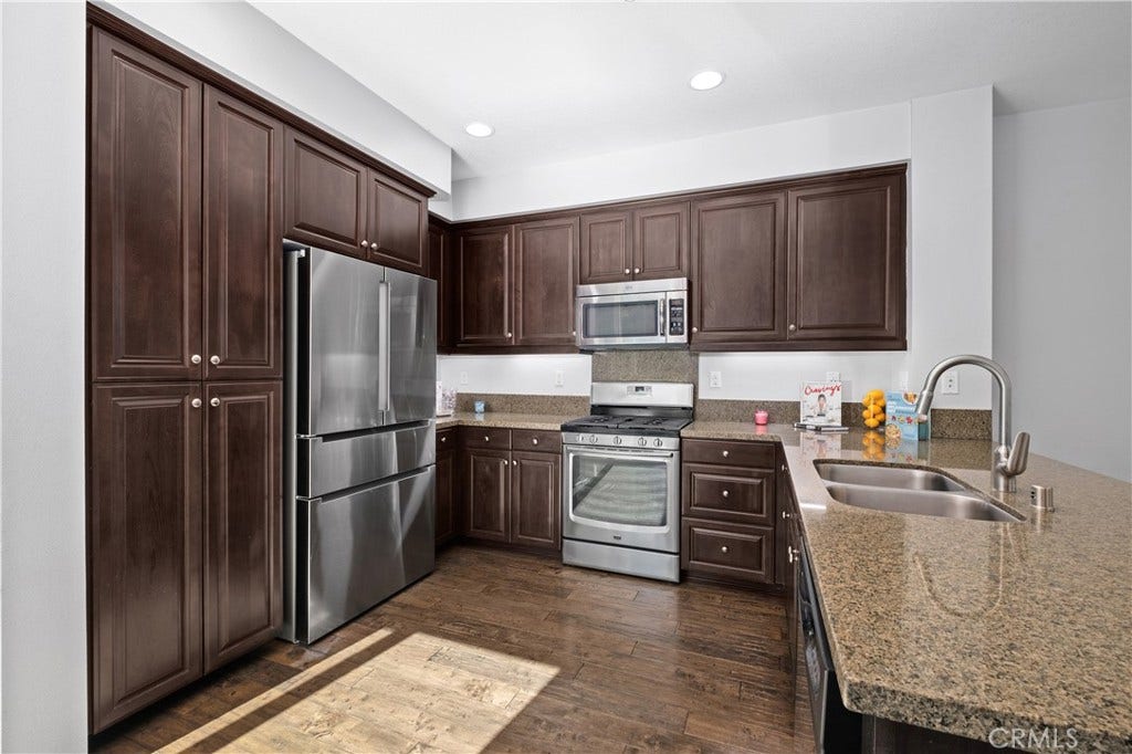 1438 Georgia, Tustin, CA 92782 Gourmet Kitchen