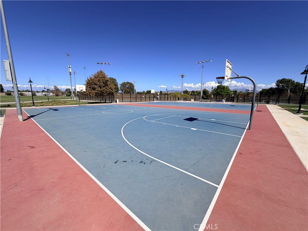 1438 Georgia, Tustin, CA 92782 Basketball Courts