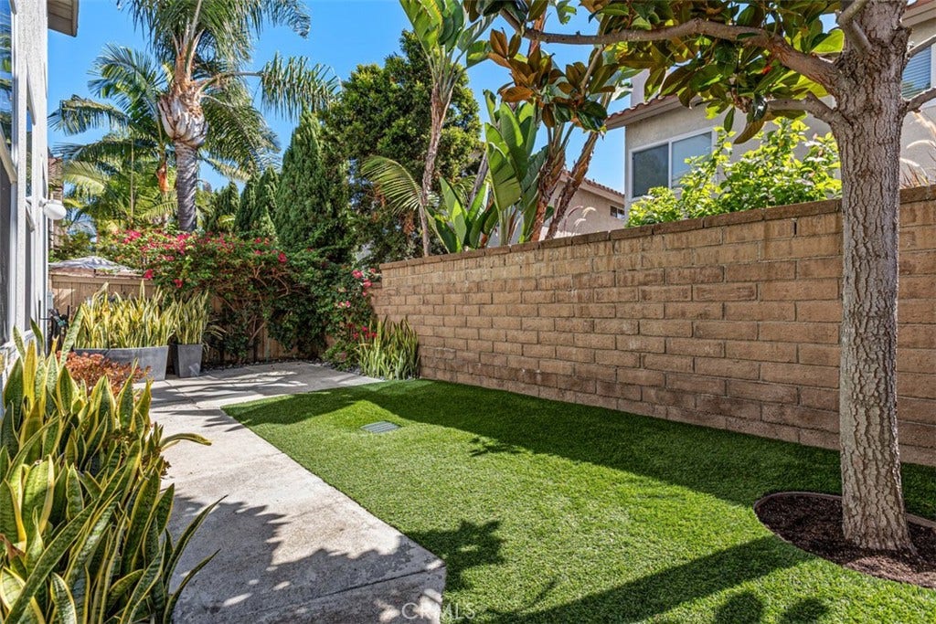 24456 Sunshine Dr., Laguna Niguel, CA 92677 24456 Sunshine Dr., Laguna Niguel, CA 92677