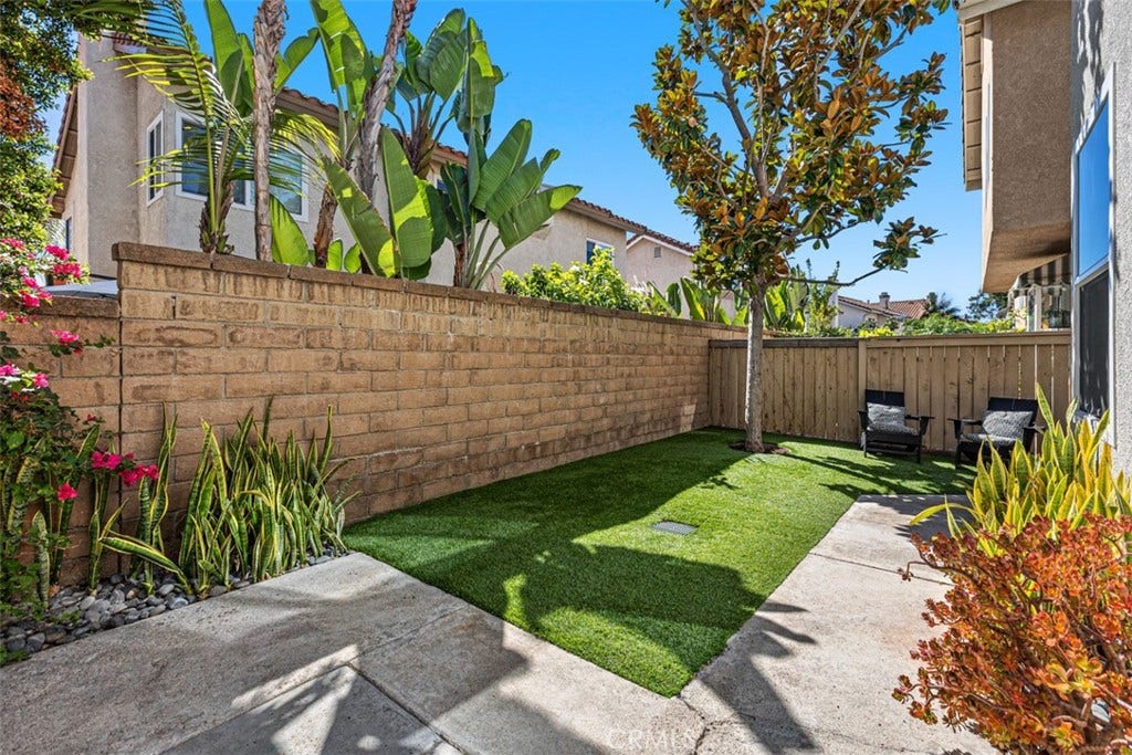 24456 Sunshine Dr., Laguna Niguel, CA 92677 24456 Sunshine Dr., Laguna Niguel, CA 92677