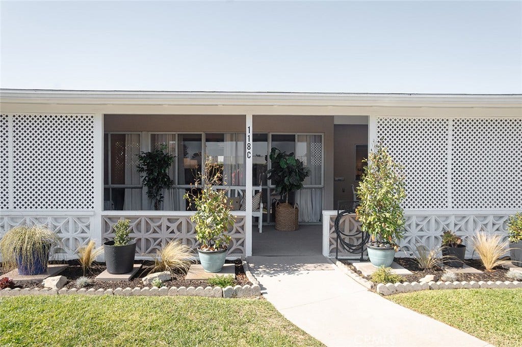 1571 Golden Rain #118c (M5), Seal Beach, CA 90740 1571 Golden Rain #118c (M5), Seal Beach, CA 90740