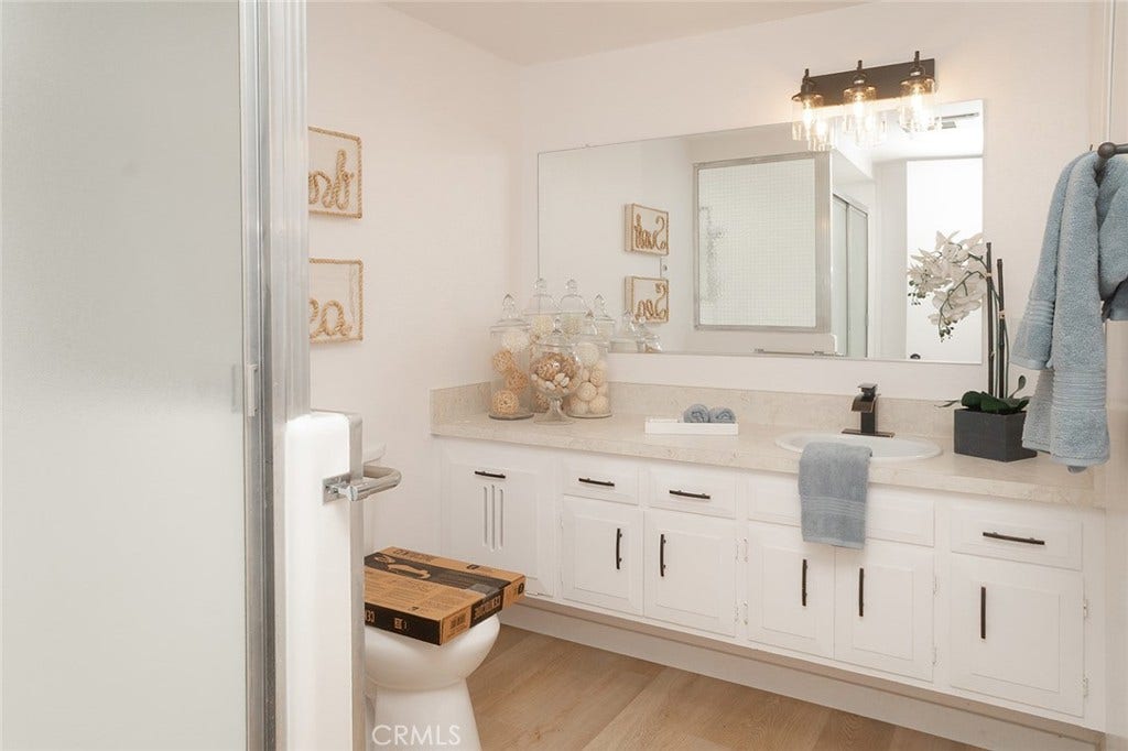 1571 Golden Rain #118c (M5), Seal Beach, CA 90740 1571 Golden Rain #118c (M5), Seal Beach, CA 90740