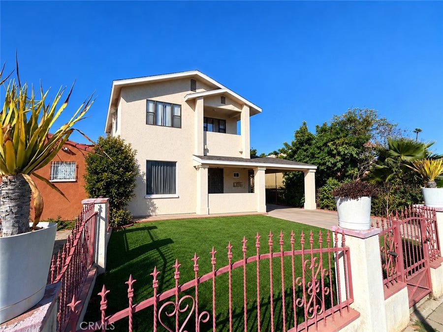 Property photo for 533 W 113th, Los Angeles, CA