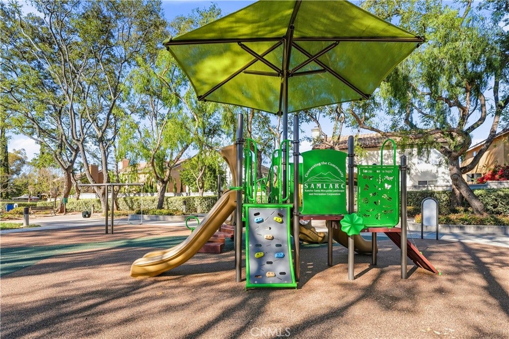 11 Calle Del Mar, Rancho Santa Margarita, CA 92688 Los Abanicos Trail Park in the neighborhood walking distance from your front door.