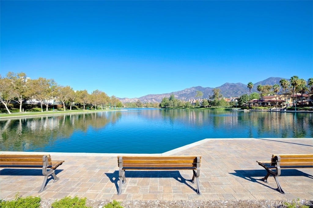 11 Calle Del Mar, Rancho Santa Margarita, CA 92688 Great views of the lake with seating areas around the lake.
