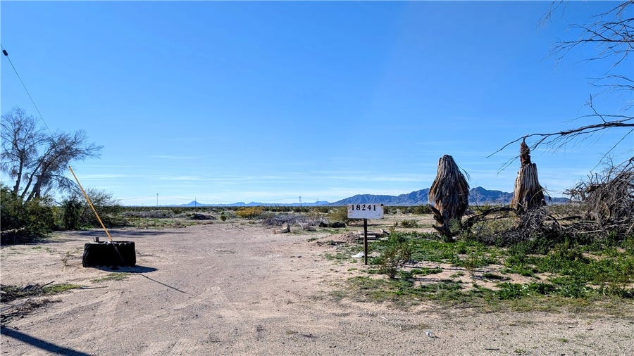 Property photo for 18241 Blythe Way, Blythe, CA