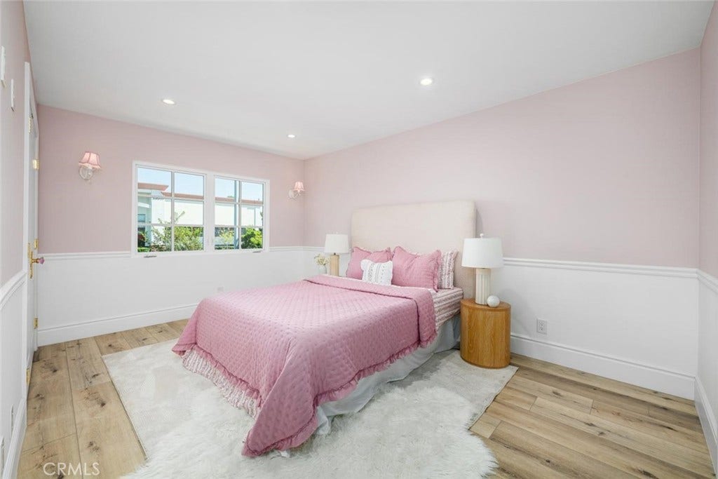 25441 Marina Circle, Mission Viejo, CA 92691 Upstairs En Suite Bedroom