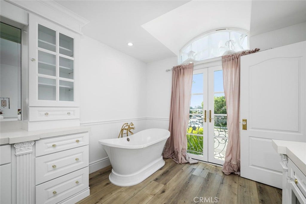 25441 Marina Circle, Mission Viejo, CA 92691 25441 Marina Circle, Mission Viejo, CA 92691