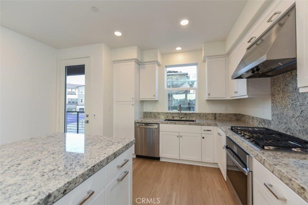 415 Palermo, Lake Forest, CA 92630 415 Palermo, Lake Forest, CA 92630