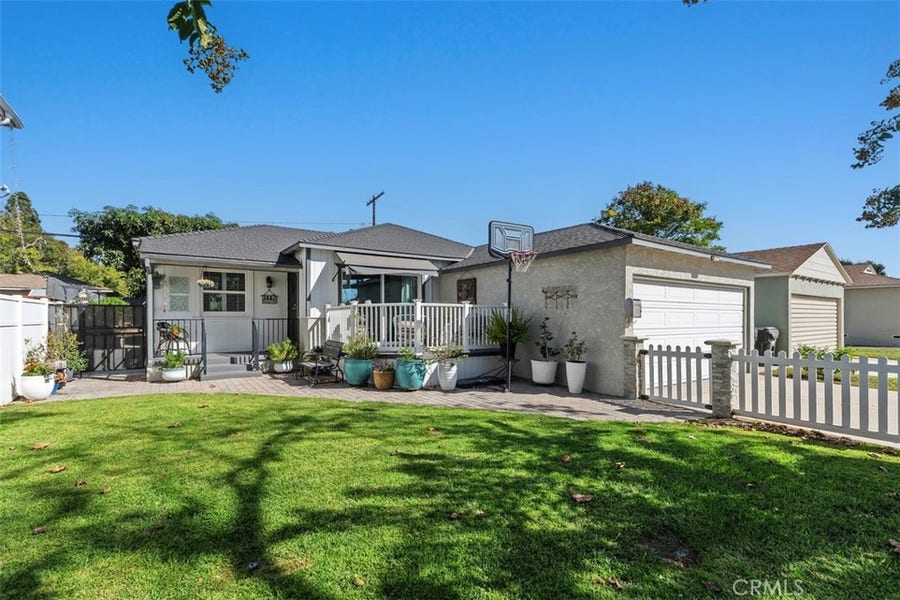 Property photo for 3442 N Studebaker, Long Beach, CA