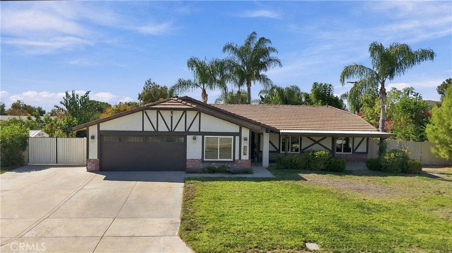 Property photo for 31 Heron, Riverside, CA