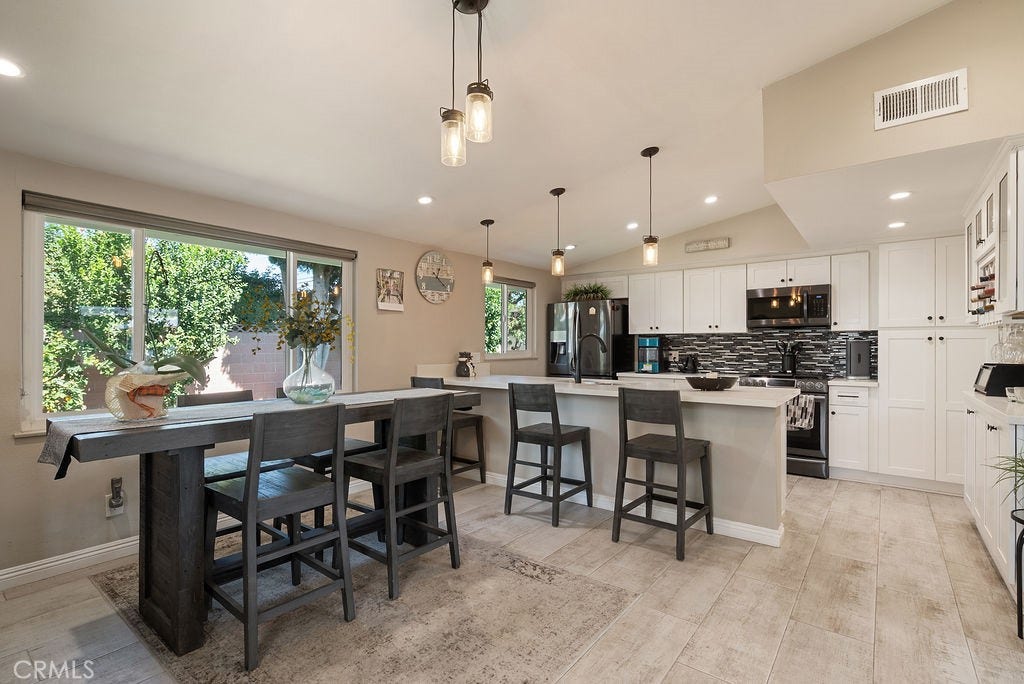 200 Wake Forest, Costa Mesa, CA 92626