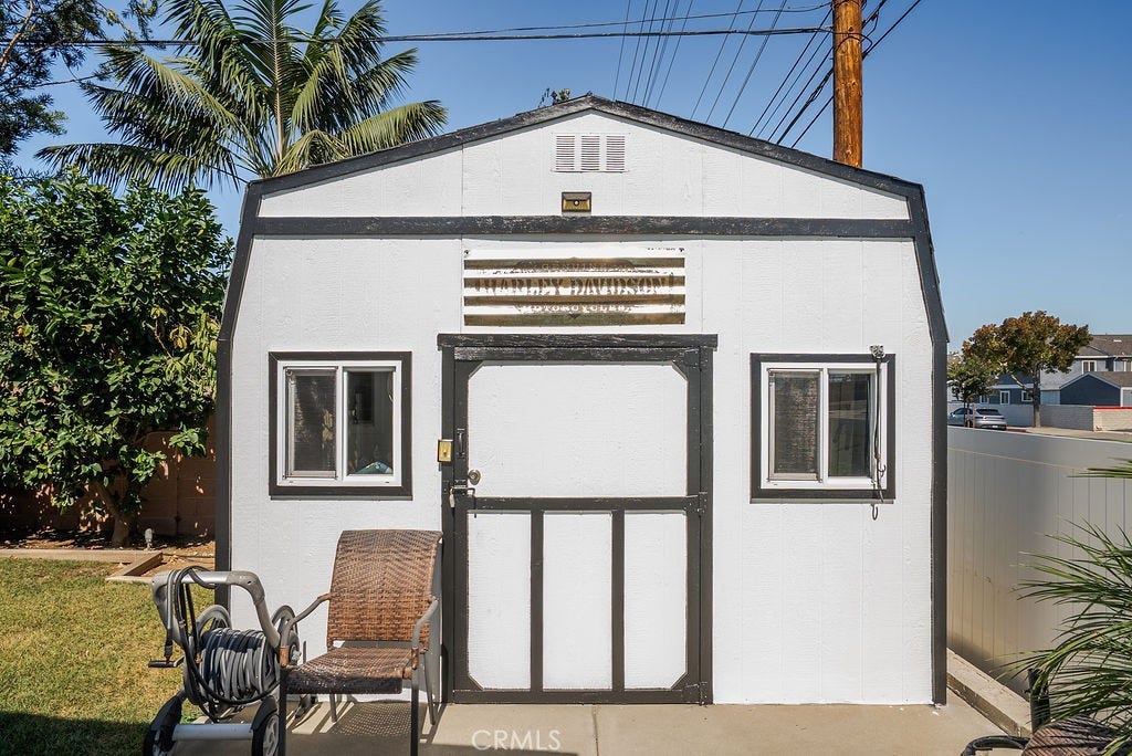 200 Wake Forest, Costa Mesa, CA 92626