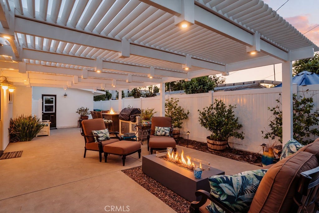 200 Wake Forest, Costa Mesa, CA 92626