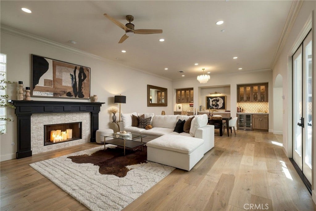 21255 Lorca Circle, Huntington Beach, CA 92648