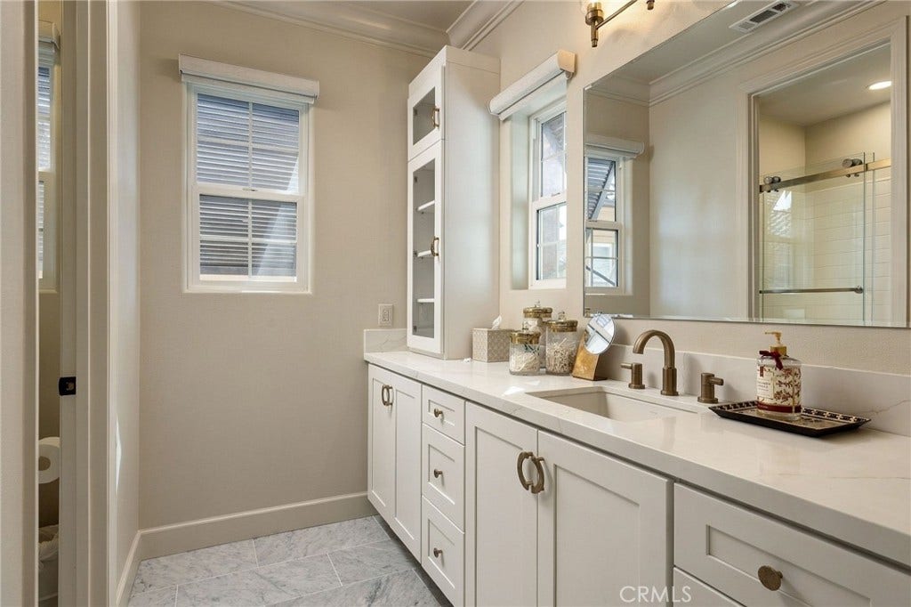 21255 Lorca Circle, Huntington Beach, CA 92648