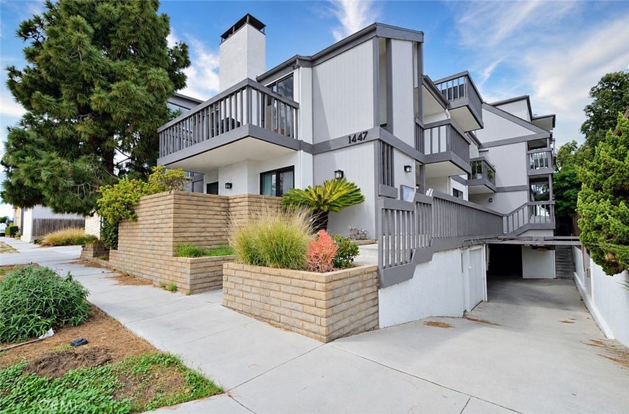 Property photo for 1447 Manhattan Beach Boulevard, #E, Manhattan Beach, CA