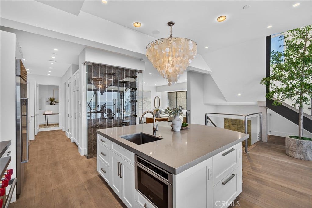 33 Bay Drive, Laguna Beach, CA 92651