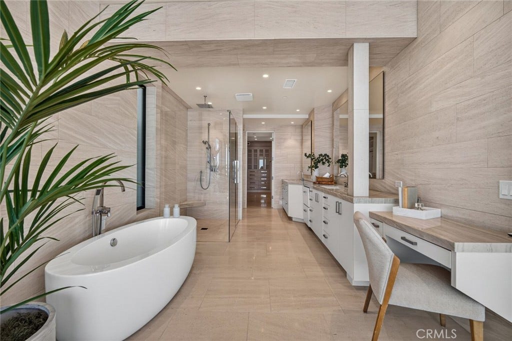 33 Bay Drive, Laguna Beach, CA 92651