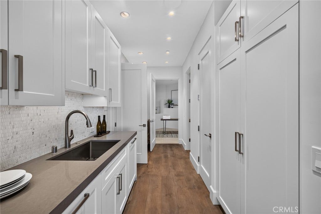 33 Bay Drive, Laguna Beach, CA 92651