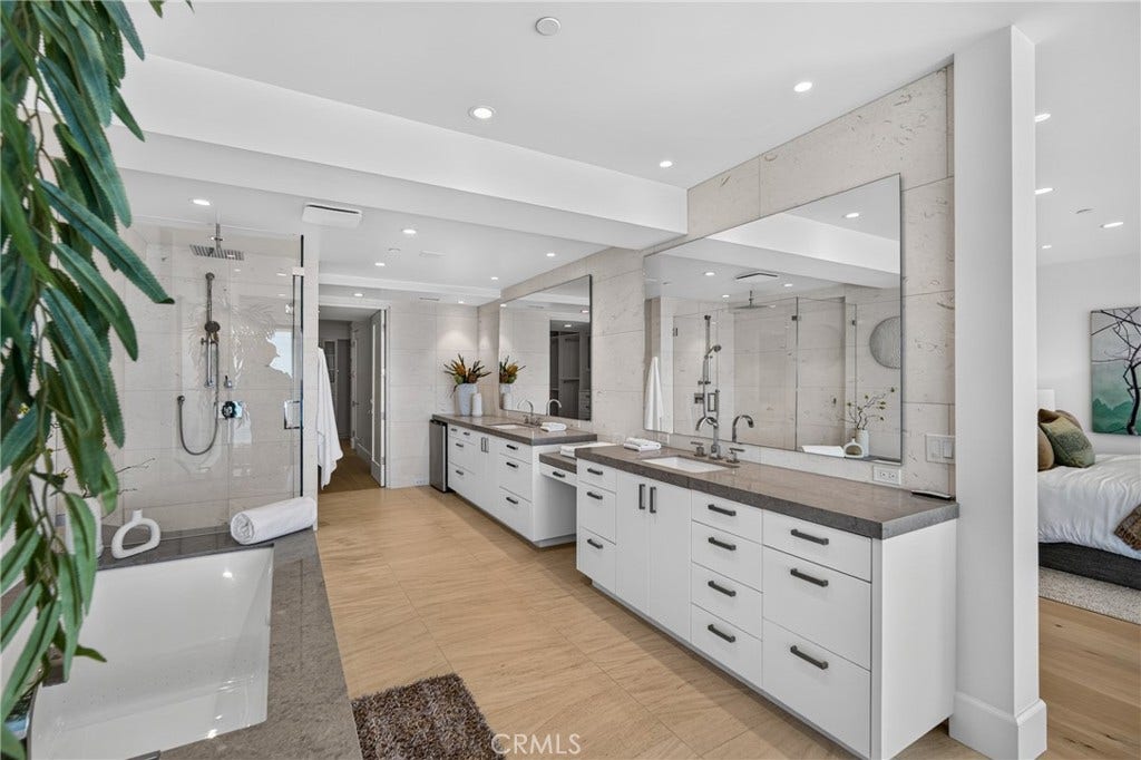 33 Bay Drive, Laguna Beach, CA 92651